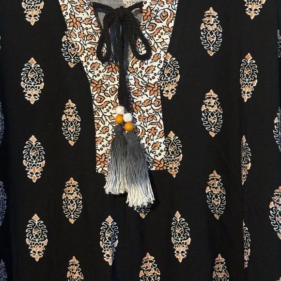 Plus Size Susan Graver Tunic Top - Picture 2 of 6